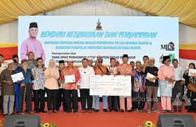 New chapter starts for ex-Felda Sungai Buaya settlers after 30-year wait for recompense