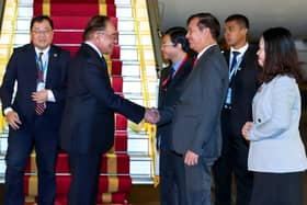 PM arrives in Hanoi to begin two-day working visit to Vietnam