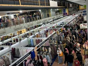 Orang ramai manfaat minggu terakhir Ramadan beli kelengkapan raya