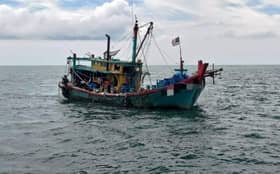 MMEA arrests five Myanmar fishermen for poaching