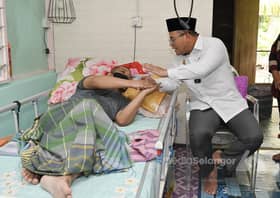 MB ziarah empat kediaman asnaf, hulur bantuan zakat, bakul makanan