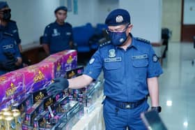Selangor Customs seize over RM7 mln in vans cabins, liqour, shisha tobacco