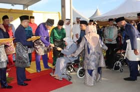 Sultan berkenan serah sumbangan raya, terima zakat niaga RM7.65 juta