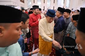 Sultan Selangor berkenan solat sunat Aidilfitri bersama 5,000 jemaah