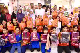 ADN Kota Anggerik belanja RM5,000 bawa 50 anak asnaf beli baju raya di Jakel