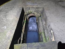 LUAS: Kerja cuci tong cat disyaki punca aliran berwarna dalam longkang Kampung Desa Aman