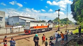 Hampir 300,000 guna khidmat kereta api menjelang puasa di Indonesia