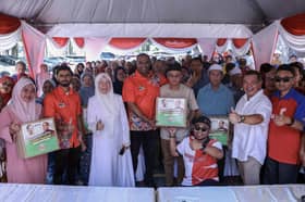 5,500 bakul makanan diagih di Parlimen Sungai Buloh, ringan beban B40, asnaf