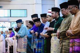 Sultan berkenan solat Jumaat di Masjid Seksyen 7 Shah Alam