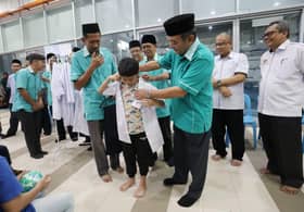 Lebih 200 pelajar, mahasiswa terkesan bencana Putra Heights terima bantuan