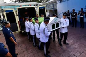 Jenazah Tun Abdullah dibawa ke Masjid Negara untuk dikebumikan