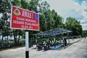 Single theory class for m-bike, car licence smooths procedure