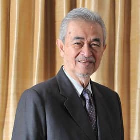 Bekas PM Pak Lah meninggal dunia di IJN