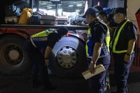 “向超载商用车辆宣战”   首3天扣押28辆超载罗里