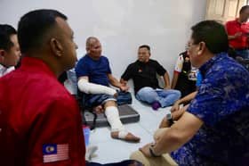 MB ziarah mangsa kebakaran di Kampung Kuala Sungai Baru