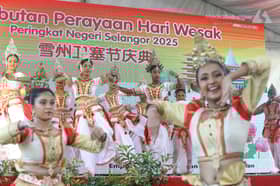 Sambutan Wesak peringkat negeri meriah, kukuh perpaduan kaum