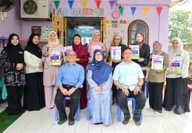 Lima keluarga disantuni, terima sumbangan alat kesihatan, bantuan asas