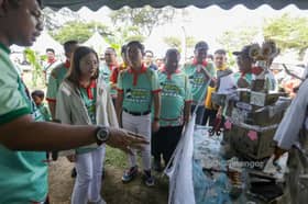 More fun, interactive ‘no plastic’ campaign draws thousands of attendees