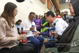 முதியோர்  நலன் காப்பு சுகாதார திட்டத்தை சிலாங்கூர் தொடங்கி உள்ளது. 