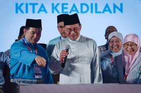Anwar wins Keadilan president post unchallenged