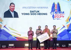 Yong Soo Heong receives Hawana 2025 award for lifetime contribution to journalism