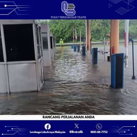 Tiga lorong Plaza Tol Kemuning dinaiki air, trafik perlahan