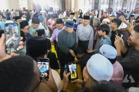 Sultan Sharafuddin joins Aidiladha prayers with 10,000 congregants