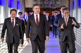Kyrgyz President visits Petronas Twin Towers