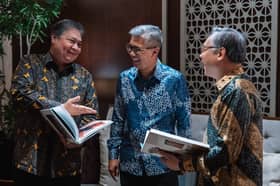 Tengku Zafrul discusses economic cooperation with Singapore, Indonesia