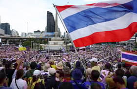 Thousands take to the streets to demand Thai PM quit