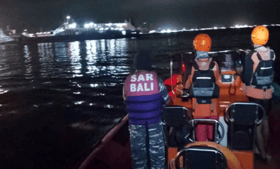 பாலி தீவில் ஃபெரி மூழ்கியதில் நால்வர் மரணம்