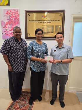 李健聪穿针引线.李氏基金施援   捐逾1.7万助大学生圆医生梦