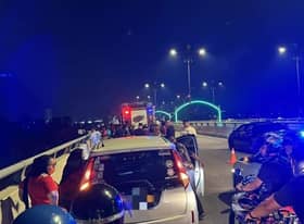 疑深陷财务困境意图寻死   母携子欲跳桥获民众阻止