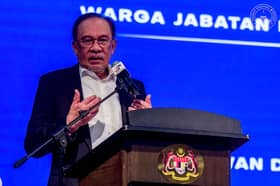Govt succeeds in lowering new debt — Anwar