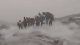 155 pendaki selamat rentasi aliran air deras di puncak Gunung Kinabalu