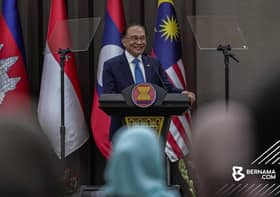 马印第13届年度磋商签4备忘录   携手维护南海与马六甲海峡稳定