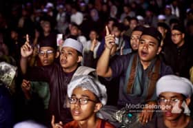 Jauh dari Seremban, anak muda teruja pertama kali hadir majlis selawat