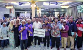 124 mangsa ribut Kg Melayu Subang terima bantuan tunai Yayasan MBI