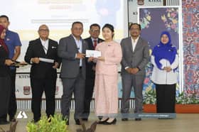 Selangor gives nearly 6,000 Form 6 students school aid