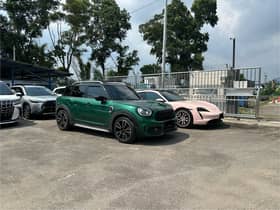 有钱买豪车却忘了更新路税？ 森美兰JPJ扣押10豪车！