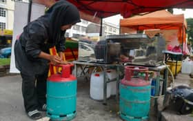 内阁修法承认资格 微小型餐饮业可续用补贴煤气