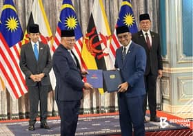 安华博尔基亚举行会谈