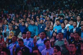 Selangor gives Cuepacs RM100,000 for civil servants’ welfare, training