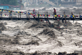 Malaysia atur pemindahan rakyat terkandas banjir, tanah runtuh di India