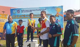 பத்தாங் காலி தமிழ்ப்பள்ளியில் போட்டி விளையாட்டு - பாப்பாராய்டு சிறப்பு  வருகை