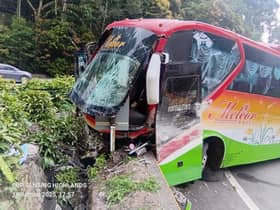 Bas persiaran terbabas di laluan turun Genting Highlands, langgar dua kenderaan