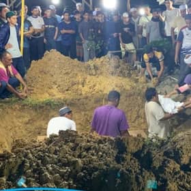 Jenazah empat mangsa kemalangan dikebumi dalam satu liang lahad