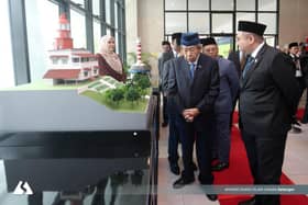 Sultan Sharafuddin officiates Marine Department's Light Dues Tower 