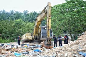Selangor Land, Mines Office raids illegal rubbish dump in Ijok