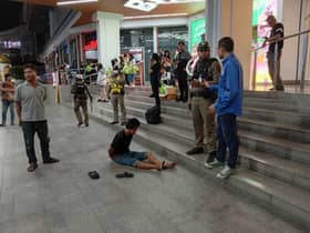 曼谷街头发生袭击案  2大马游客被烧伤！